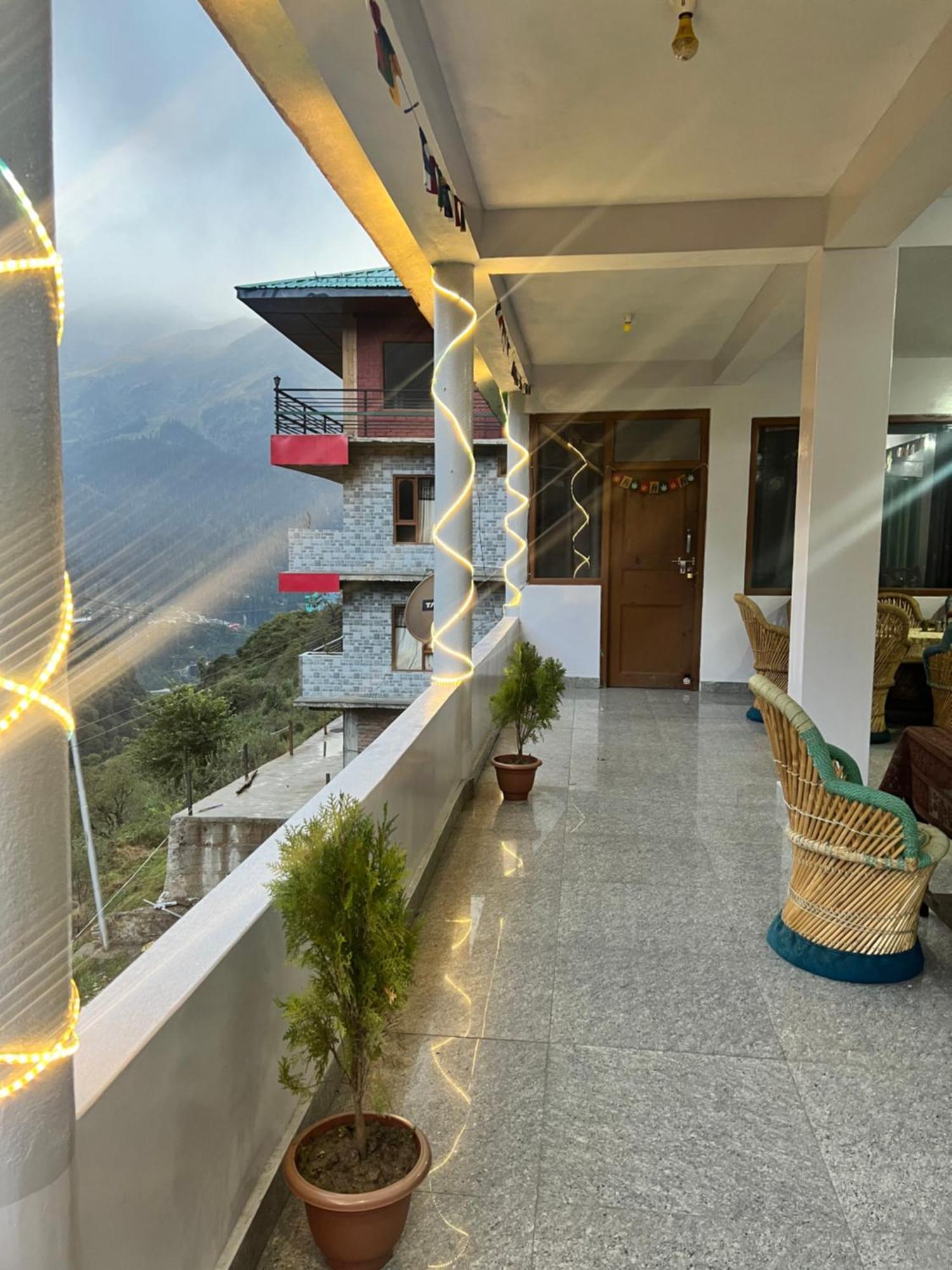 Homestay Wildflower Tosh